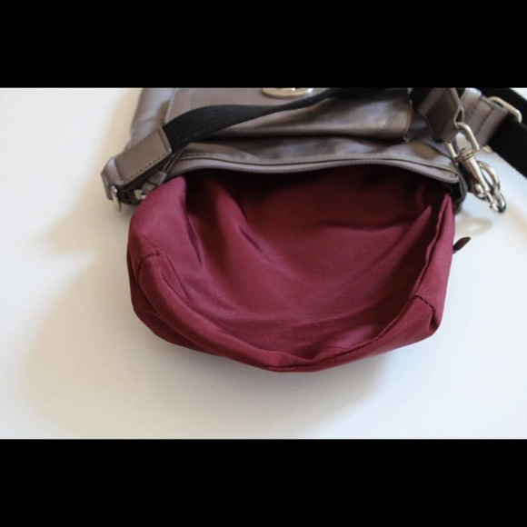 Coach cross body bag - Picture 3 of 13